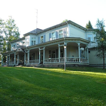 Neitsytniemen Kartano Bed & Breakfast Иматра Екстериор снимка