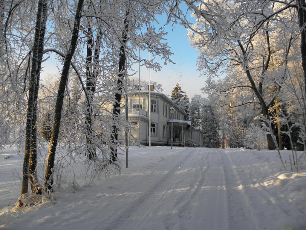 Neitsytniemen Kartano Bed & Breakfast Иматра Екстериор снимка