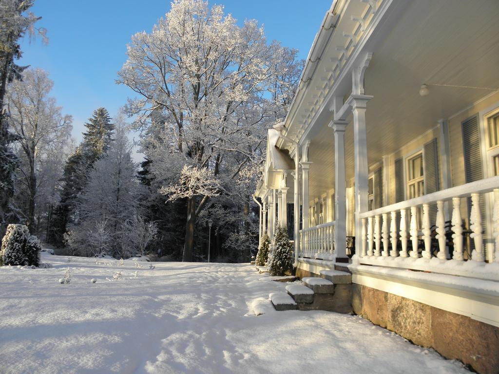 Neitsytniemen Kartano Bed & Breakfast Иматра Екстериор снимка