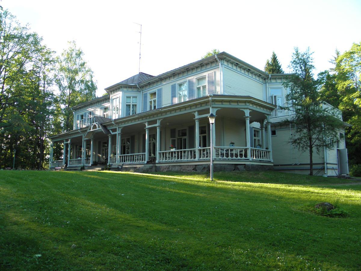Neitsytniemen Kartano Bed & Breakfast Иматра Екстериор снимка
